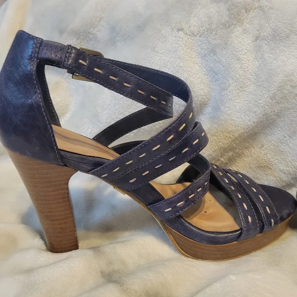 UGG Navy Leather Strappy Heels - Picture 8 of 14